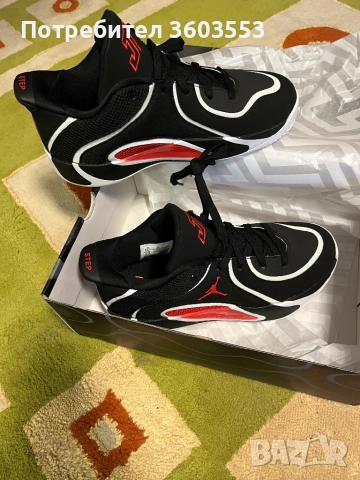 Чисто нови маратонки Jordan Tatum 38 номер black/red, снимка 2 - Маратонки - 52937886
