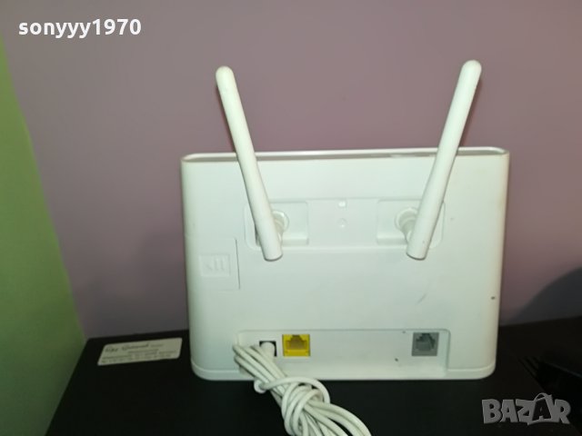 бял рутер 4G-HUAWEI-с бели антени и адаптер 2008211107, снимка 5 - Рутери - 33868736