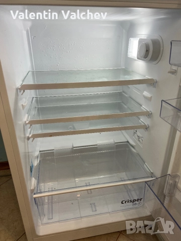 Продавам хладилник с Горна камера, снимка 2 - Хладилници - 52821404