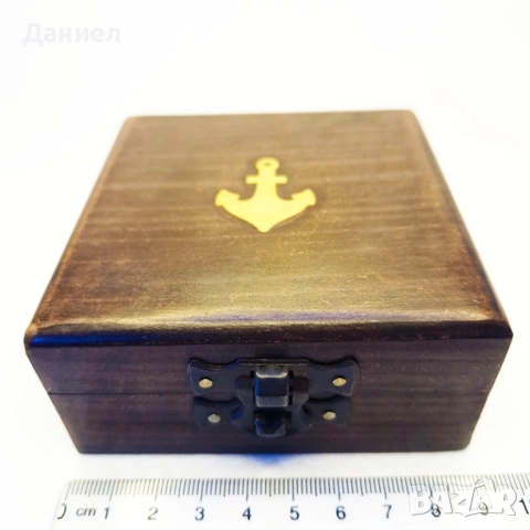 Компас бронзов със вечен календар в дървена кутия , снимка 4 - Подаръци за мъже - 51544815