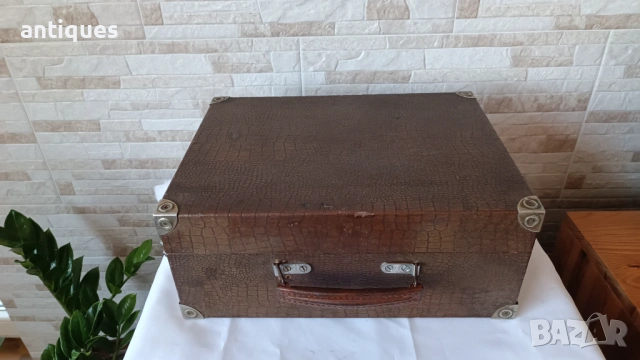 Стар грамофон с манивела - Columbia - 1930" година - Great Britain, снимка 9 - Антикварни и старинни предмети - 53007440