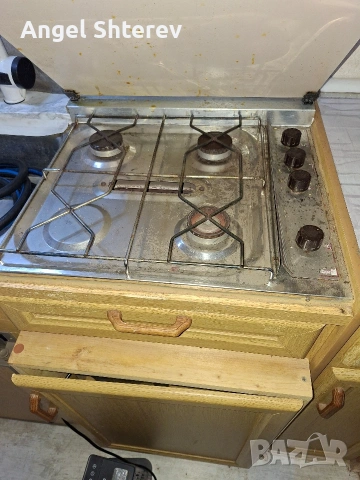 Продавам каравана с изграден навес , снимка 8 - Каравани и кемпери - 53582195