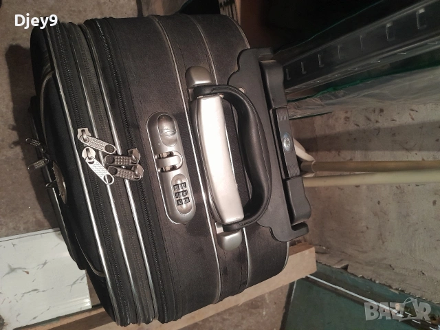 лек и водоустойчив куфар с колелца , снимка 8 - Куфари - 53167408