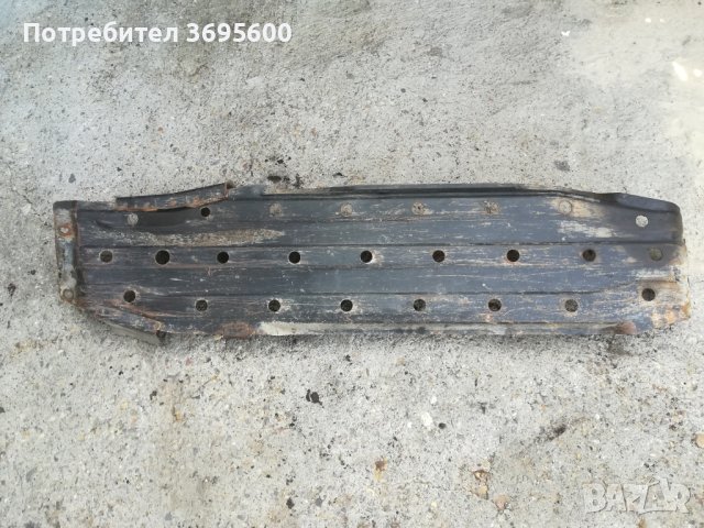 Nissan Navara Нисан Навара 2.5 ТД ламарина кора под резервоар