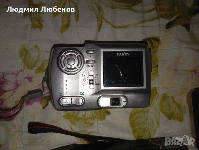 Лот фотоапарати 3бр с ленти и един цифров., снимка 10 - Фотоапарати - 53064498