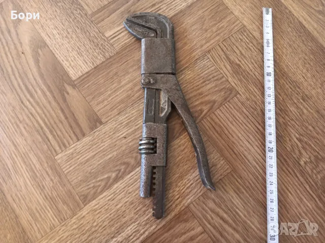 Стар раздвижен ключ, снимка 2 - Ключове - 47498294
