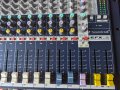 Soundcraft EFX12 Mixer с повреда, снимка 5