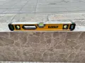 Алуминиев нивелир DEWALT Box Beam Level – 60 см, снимка 1