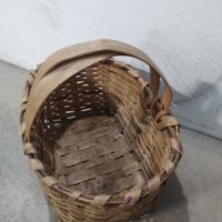 Продавам плетени кошници, плетен панер и плетена стъклена дамаджана от старо време., снимка 15 - Декорация за дома - 41775692