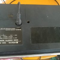 радио касетофон САНИО Recorder M2110F 1972г работещ , снимка 3 - Радиокасетофони, транзистори - 34036882
