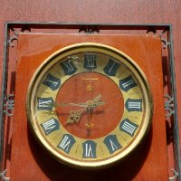 ЯНТАРЬ ретро руски стенен часовник, снимка 1 - Антикварни и старинни предмети - 39366049