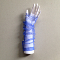 Дамски ръкавици без пръсти от син тюл с бели мъниста- 3009, снимка 5 - Ръкавици - 44818035
