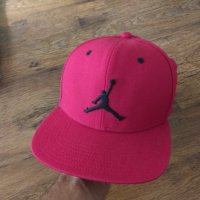 Nike Jordan Jumpman Snapback Cap In Red - страхотна мъжка шапка , снимка 2 - Шапки - 41846578
