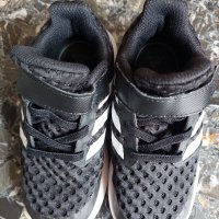 Маратонки Adidas 26, снимка 2 - Детски маратонки - 41467589