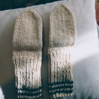 Ръчно плетени детски чорапи от вълна , дължина на ходилото 16 см, снимка 2 - Чорапи - 39762055