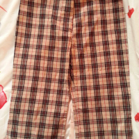 Панталон дамски летен - бермуди, на квадрати, снимка 1 - Къси панталони и бермуди - 15007926