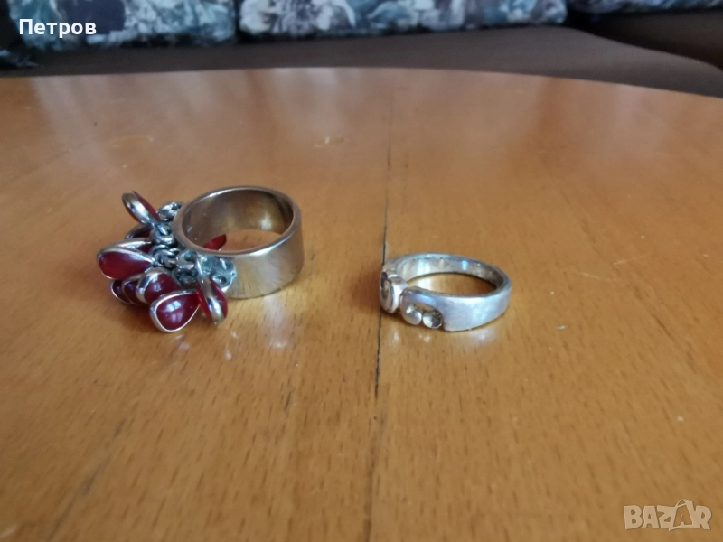Сребърни пръстени .1 брой масивен и забележим  и 1 брой  нежен., снимка 1