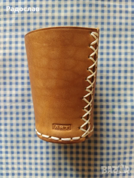 кожена чаша за зарове ART - 93, снимка 1