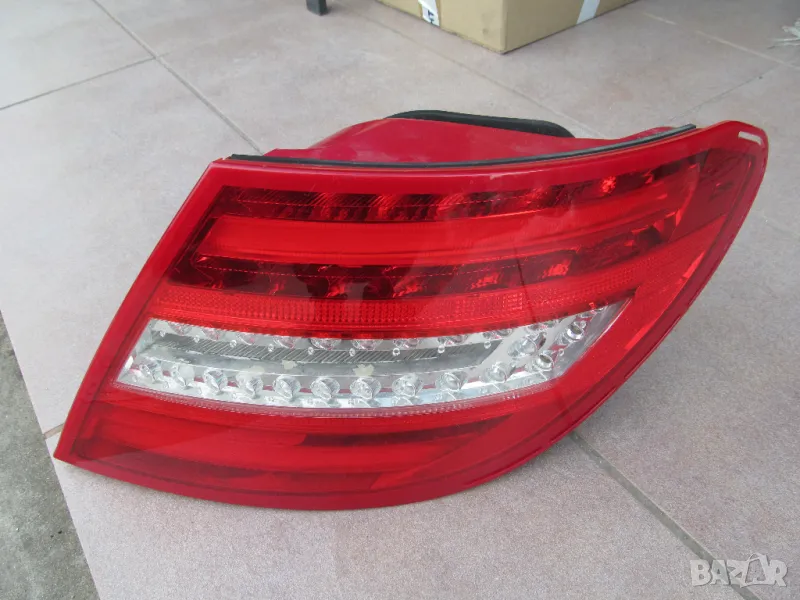 оригинален десен СТОП за mercedes C-204 (2011), снимка 1