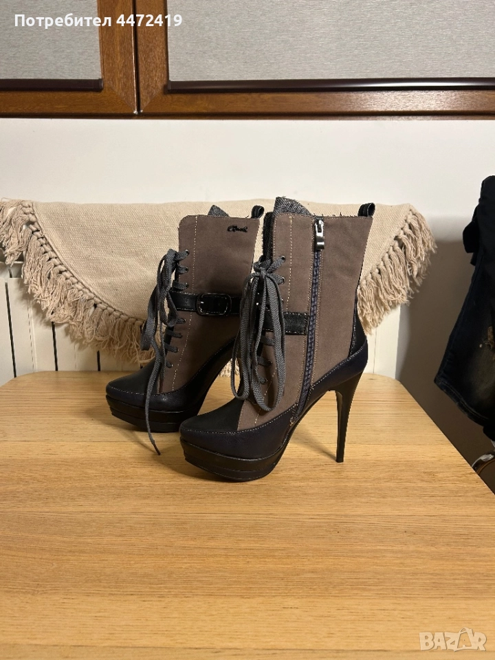 Дамски ботуши на ток Axel, снимка 1