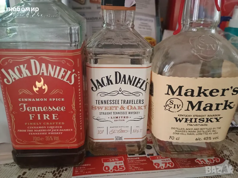 Празни бутилки уиски, снимка 1