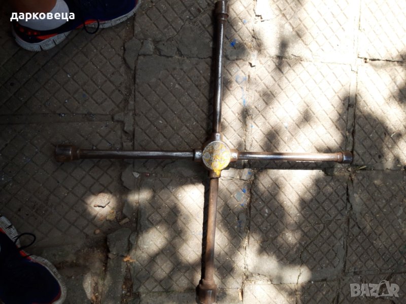 Ключ  кръстачка  голям, снимка 1