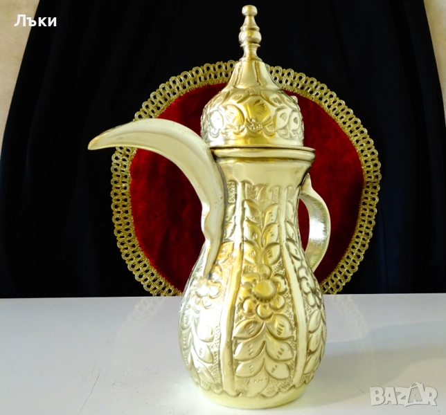 Арабска бронзова кана за кафе,джезве,Dallah,печат на майстора. , снимка 1