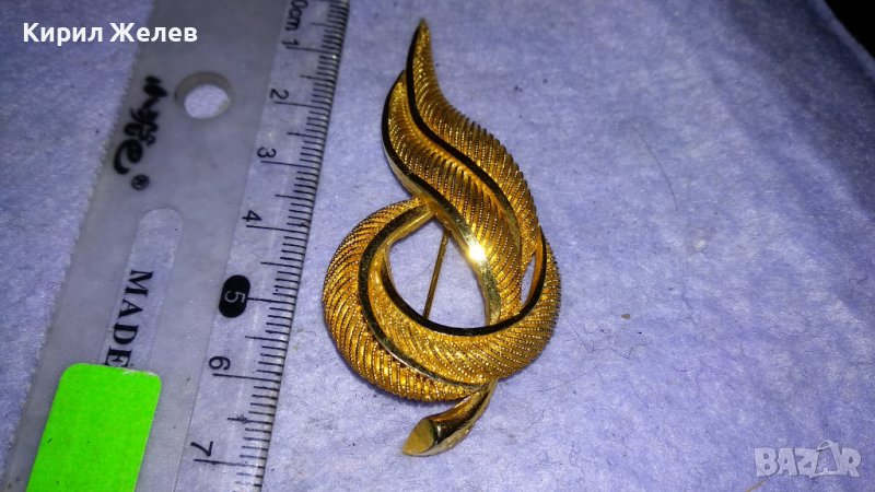 ПРЕКРАСНА АЖУРНА с ПОЗЛАТА СТИЛИЗИРАНА МАРКОВА АРТ БРОШКА от БРАГОРОДНА НЕРЪЖДАЕМА СТОМАНА 33128, снимка 1