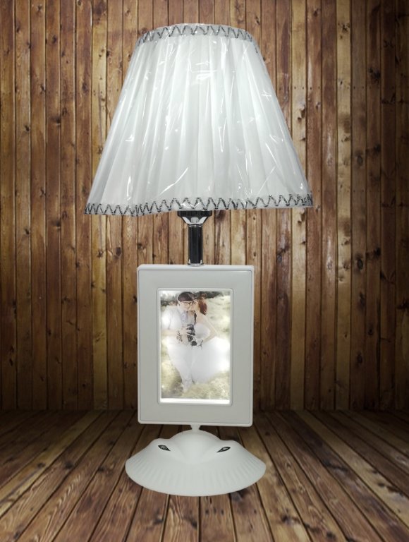 Акумулаторна LED настолна нощна лампа с огледало, снимка с абажур и тъч  бутони. в Настолни лампи в гр. Ихтиман - ID33871072 — Bazar.bg