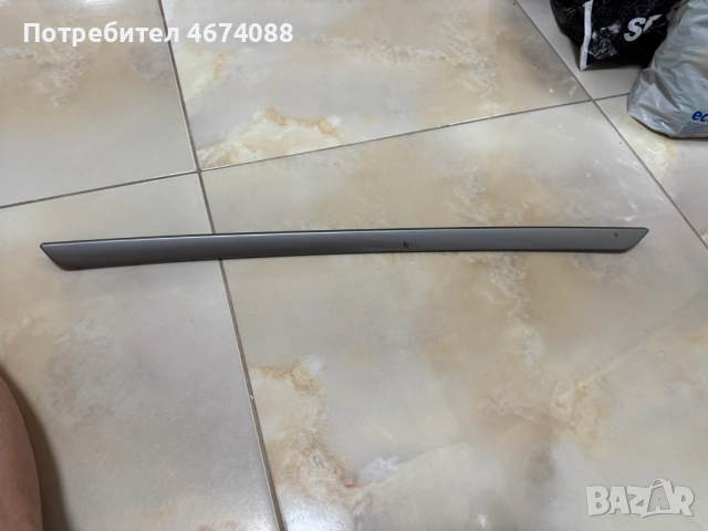 Вътрешна лайсна на кора на врата на Жета Голф Jeta Golf 5 само за 20лв. 1K4867450