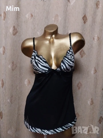 S Черна ефирна нощничка със сатенен принт