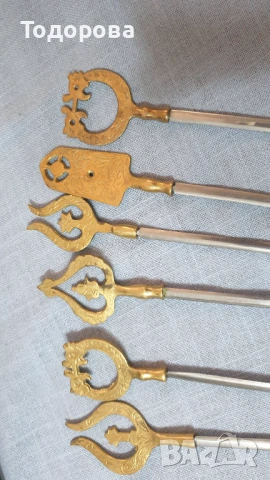 Стоманени шишове за барбекю с месингови накрайници с маркировки-орнаменти - 6 броя, снимка 2 - Антикварни и старинни предмети - 53053139