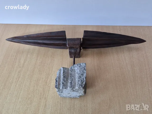 Яне Гаджев Сечение 2024 година модерна стилна и с излъчване творба, снимка 8 - Декорация за дома - 49411202