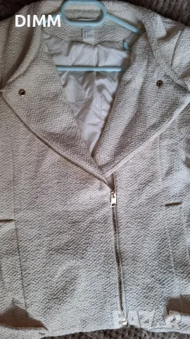 Елегантно дамско сако/ яке на H&M, снимка 2 - Сака - 49512583