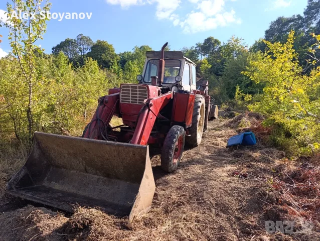 Багер ЮМЗ с челен товарач