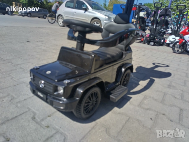 MERCEDES Кола за яздене с дръжка и сенник Mercedes-benz G350d черен, снимка 3 - Други - 53849720