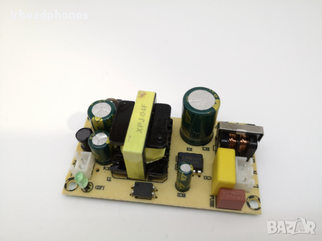 Захранващ адаптер 12 V или 24 V