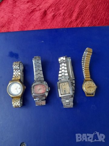 Стари дамски механични часовници , снимка 1 - Антикварни и старинни предмети - 41350085