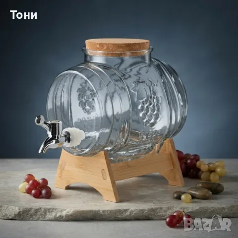 Елегантно стъклено буре за напитки 3 литра с дървена поставка и кран, снимка 5 - Бидони, бурета и бъчви - 55731554