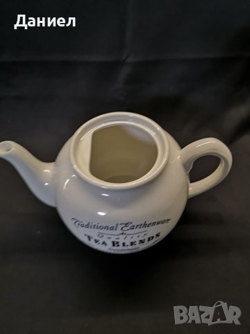 Порцеланов чайник, снимка 3 - Антикварни и старинни предмети - 41760996