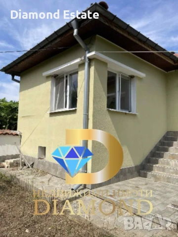 Двуетажна къща в село Николово, обл. Хасково, снимка 2 - Къщи - 51163356