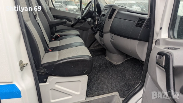 Фолксваген Крафтър 2.0 TDI 6 места, снимка 8 - Бусове и автобуси - 52076921