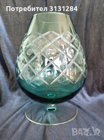Кристална ваза гравирана зелена Германия 60-те години, снимка 7 - Антикварни и старинни предмети - 41116639