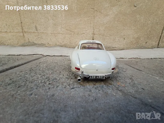 Mercedes Banz 300SL Burago Italy 1:18 метален ретро модел, снимка 6 - Колекции - 47568054