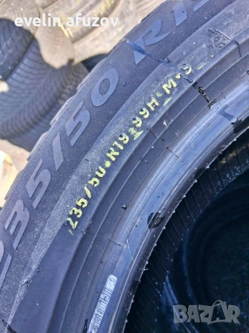 2бр. Pirelli зимни гуми 235 50 19, снимка 4 - Гуми и джанти - 52507535