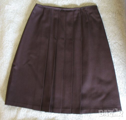 Пола кафява, с 5 плисета отпред - 46 размер, снимка 1