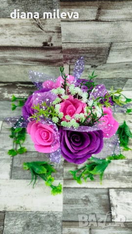 Кашпа с рози от креп хартия!!, снимка 8 - Декорация за дома - 53514968