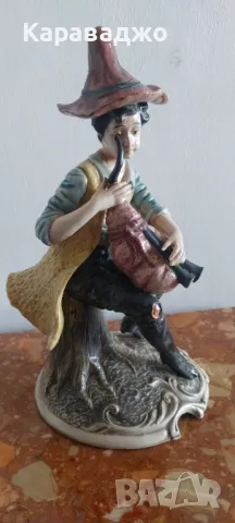 Порцеланов Гайдар, снимка 3 - Статуетки - 49486474