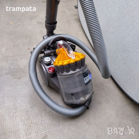 НАЙ ДОБРАТА ОФЕРТА Прахосмукачка Dyson DC24, снимка 5 - Прахосмукачки - 52684029