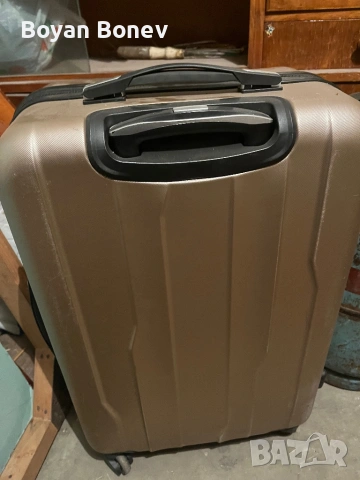 Куфар с твърди страни поликарбонат 